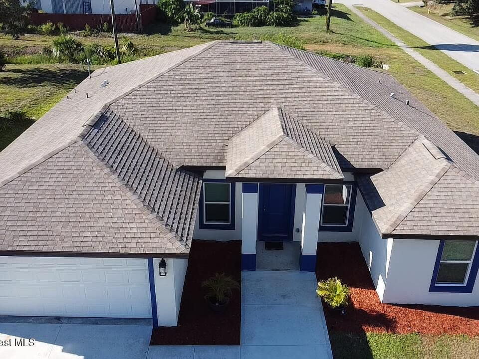 1401 Alberni - Front exterior