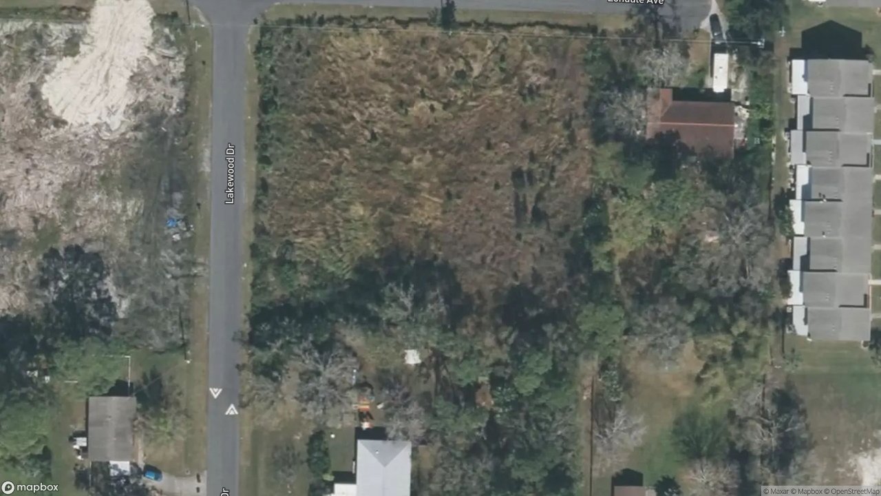 1581 & 1591 Lakewood Drive NE — close aerial