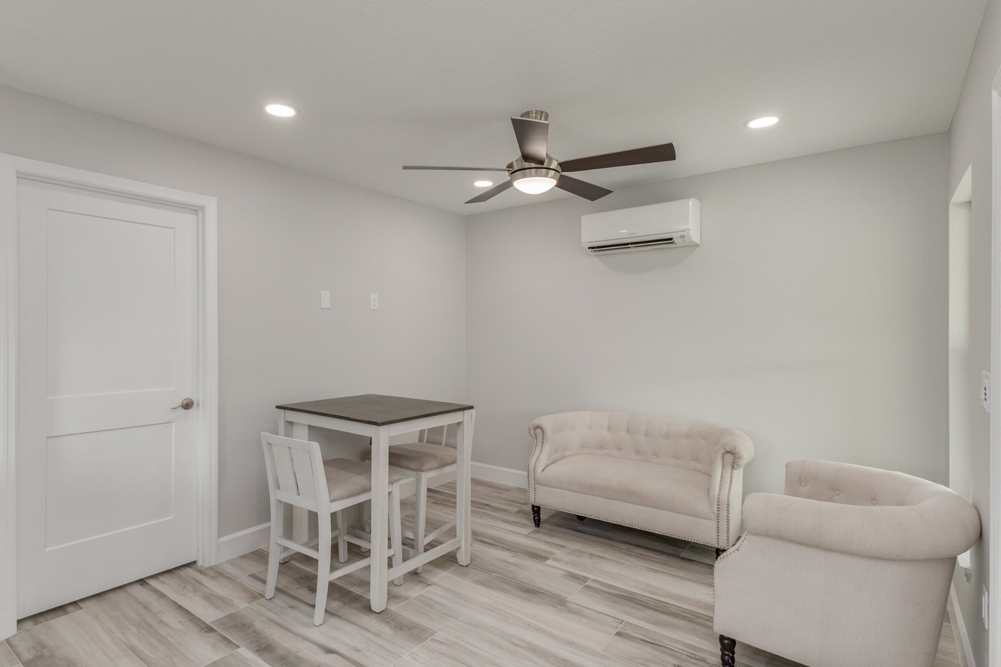 1380 Elmira - ADU living area