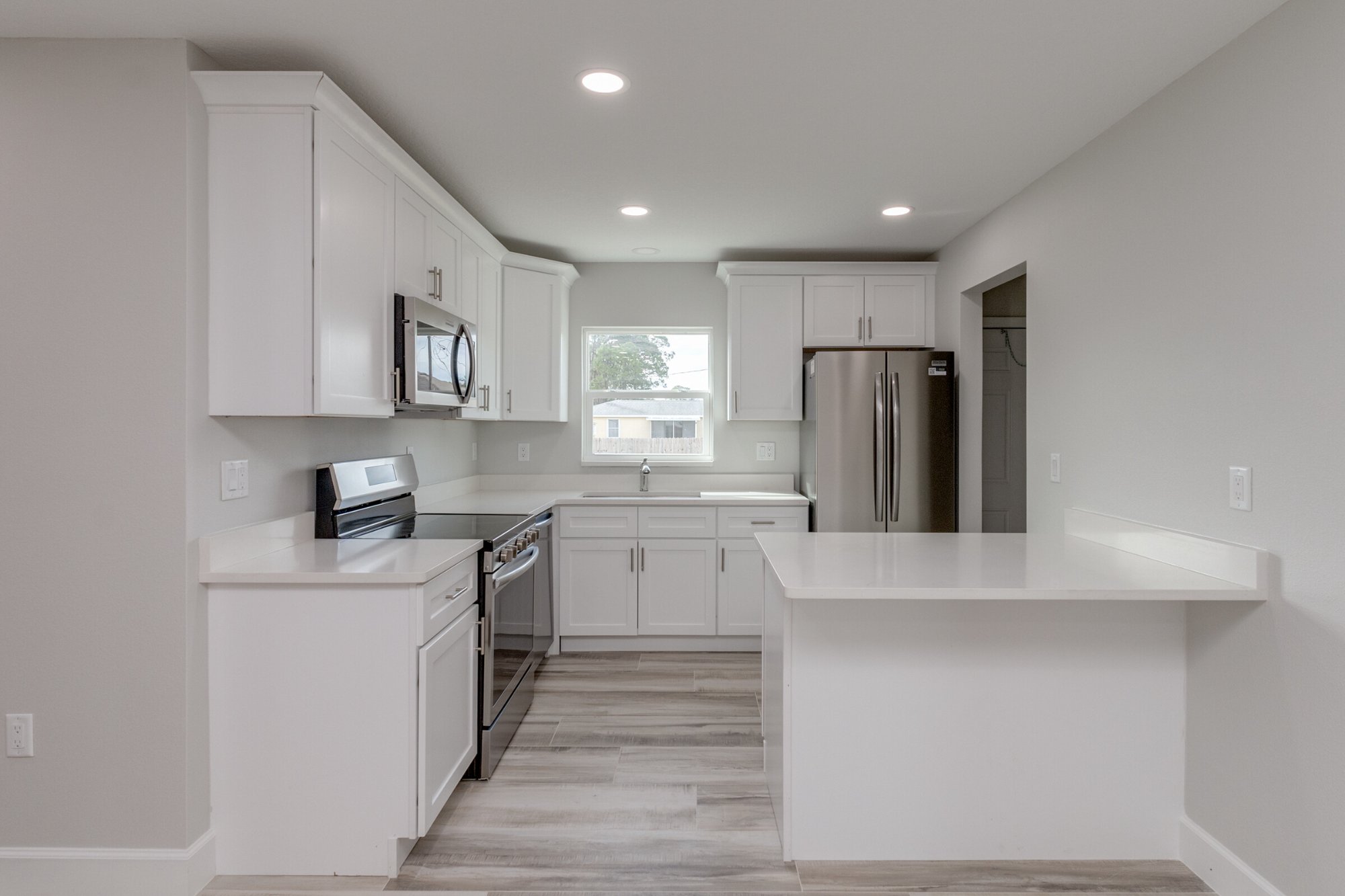 1380 Elmira - Main kitchen