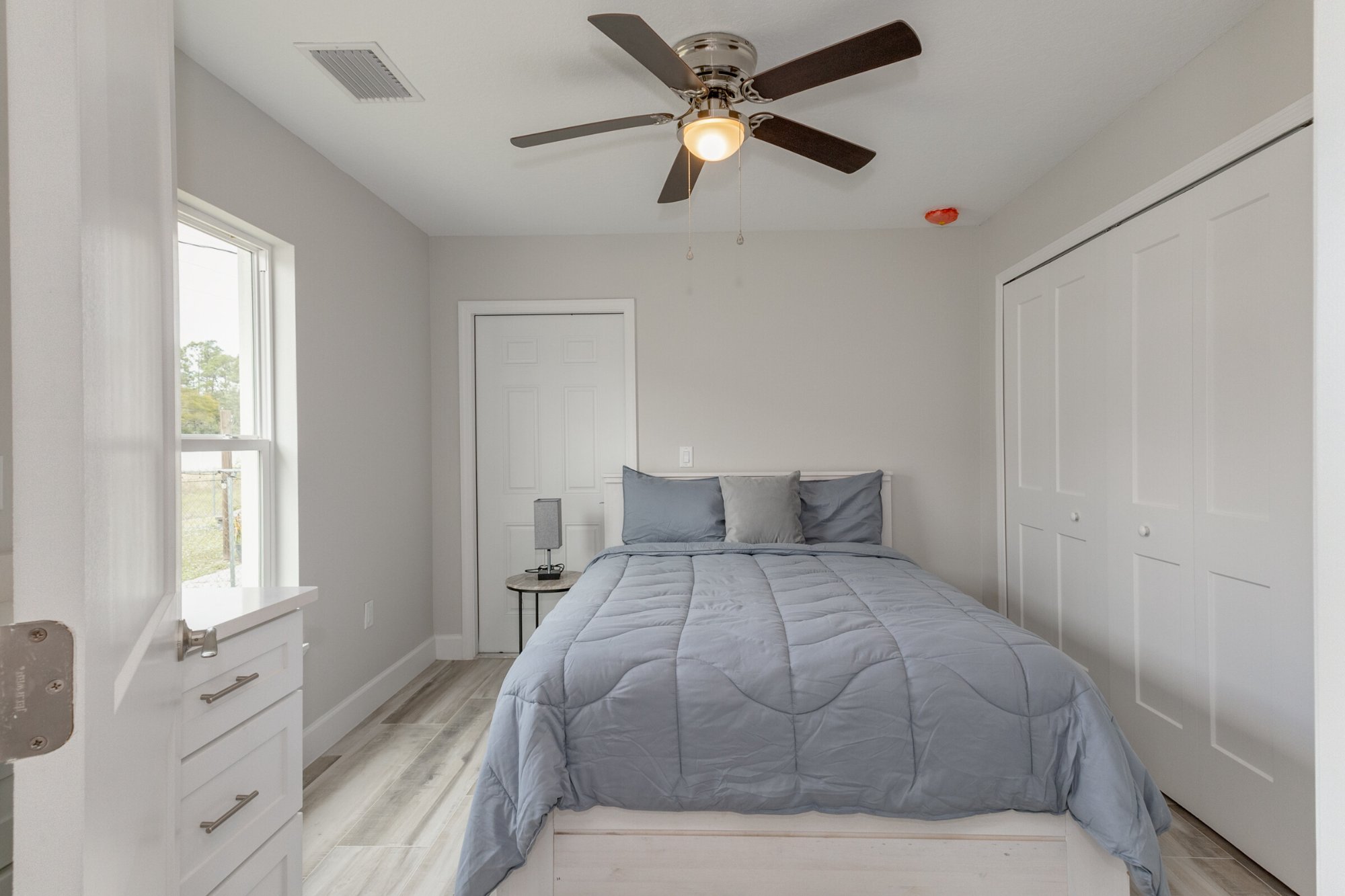 1380 Elmira - Interior 37