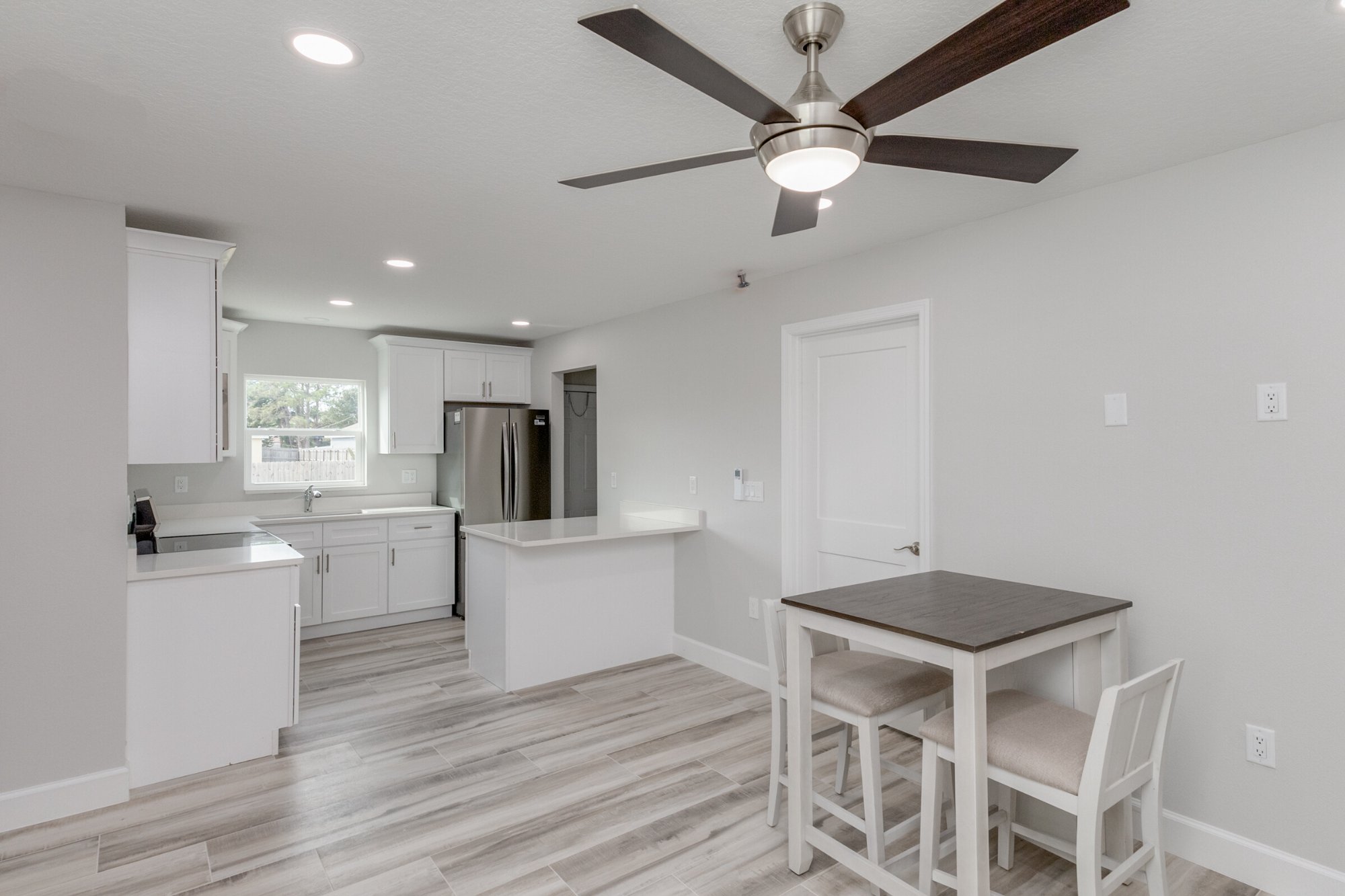 1380 Elmira - Kitchen dining