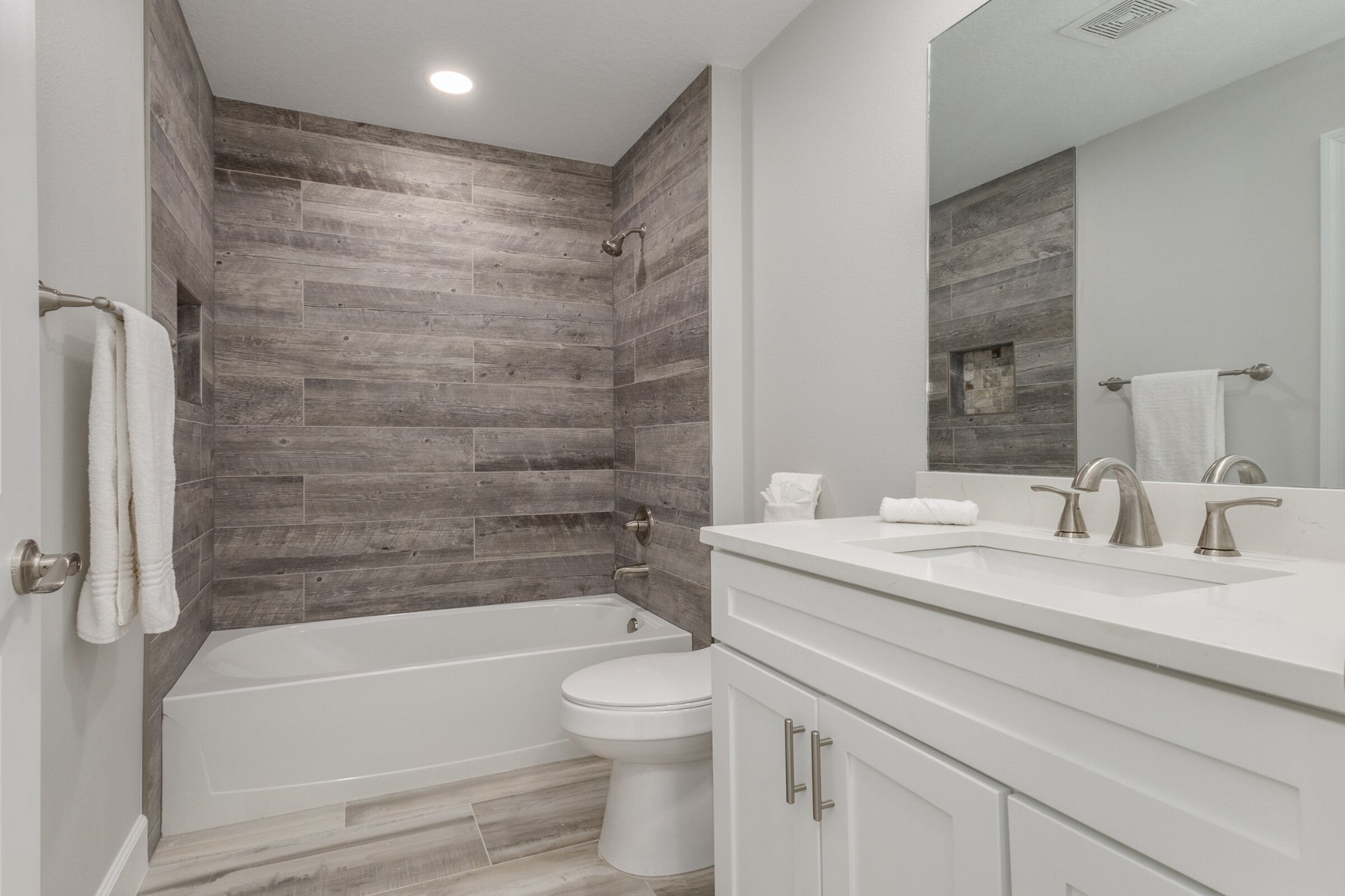 1380 Elmira - Interior 25